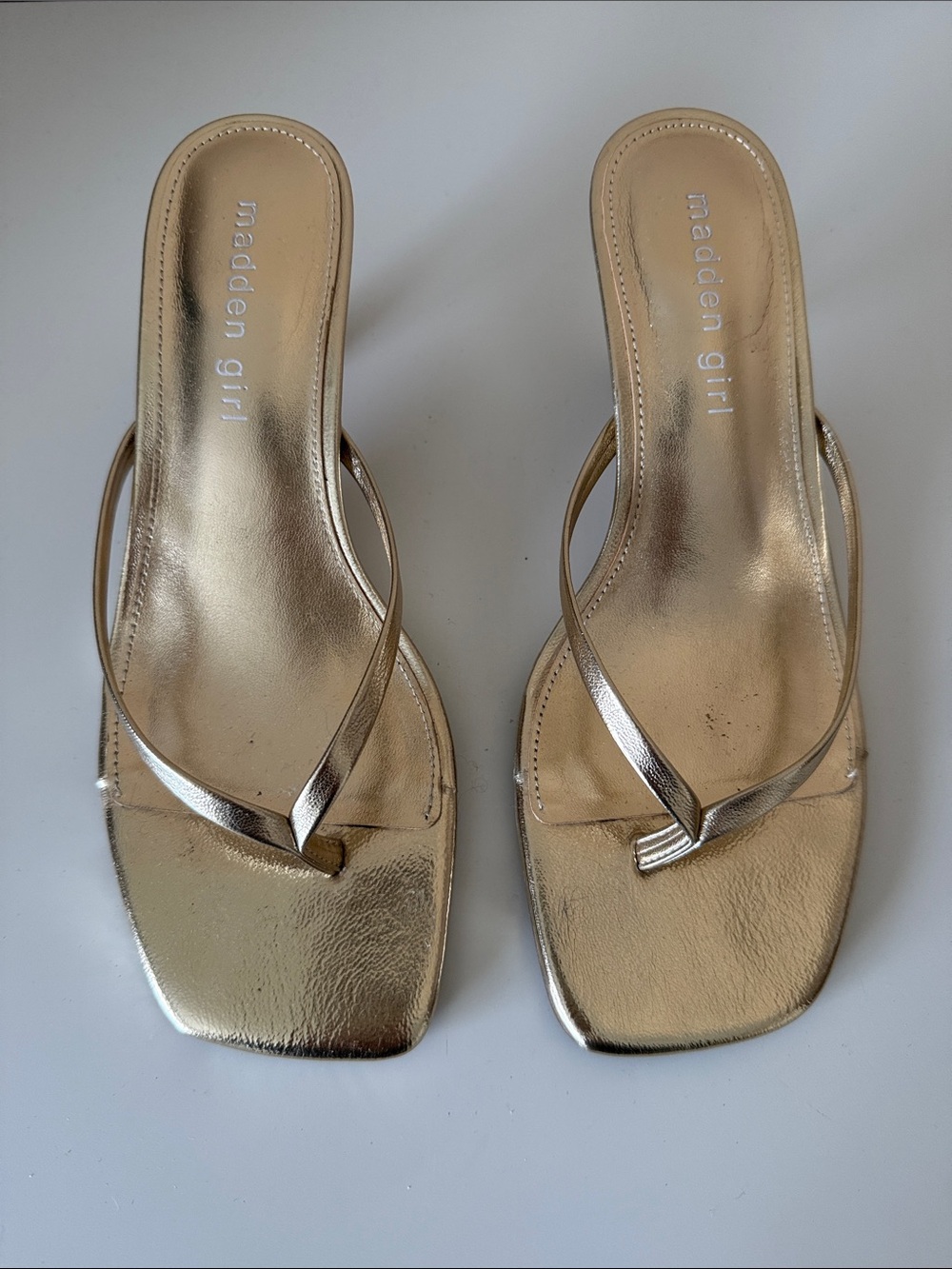 Madden Girl Gold Thong Kitten Heels 6.5